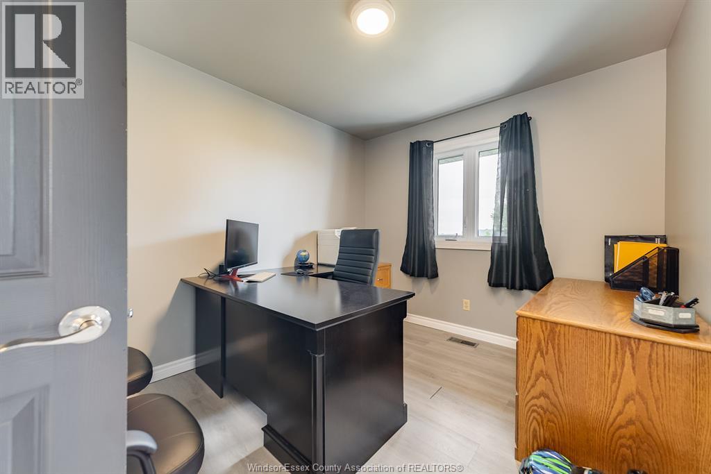 429 Highway 3 East, Leamington, Ontario  N8H 3V6 - Photo 18 - 25023704