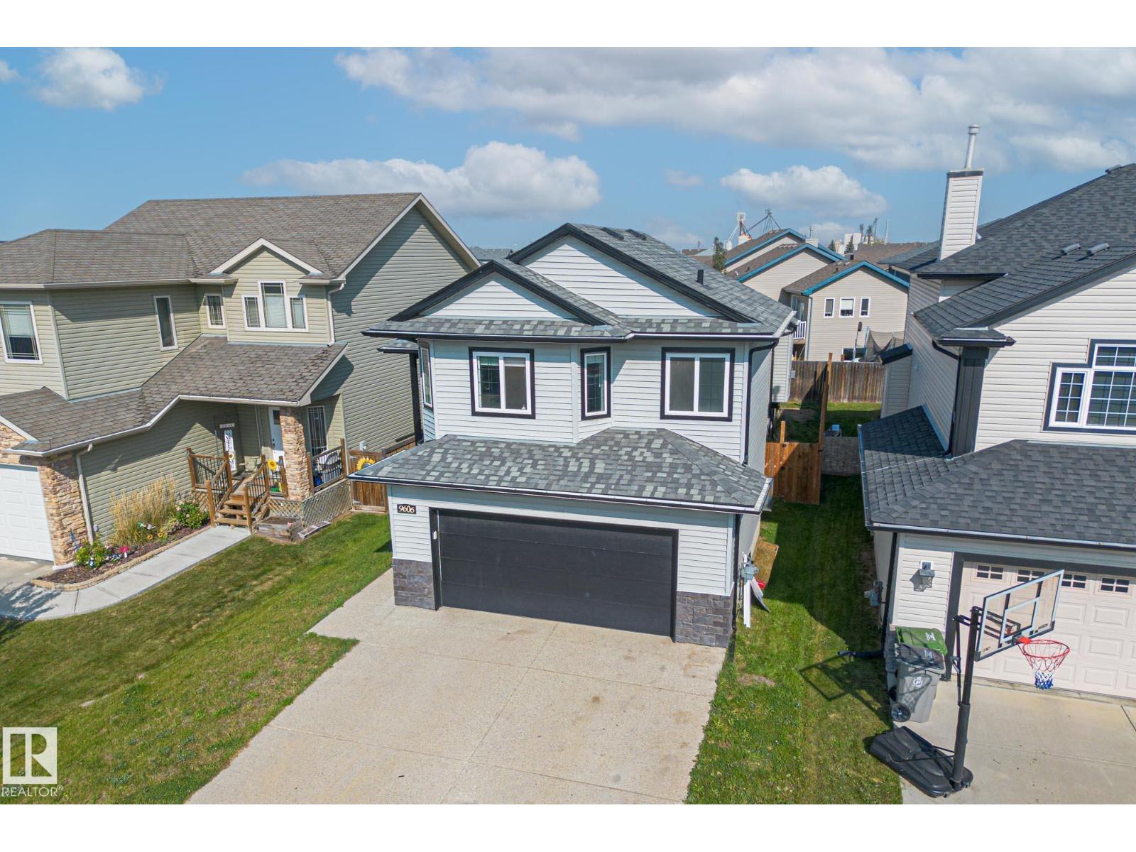 9606 83 Av, Morinville, Alberta  T8R 0A6 - Photo 2 - E4458105