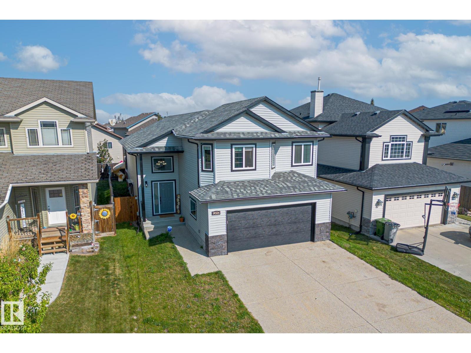 9606 83 Av, Morinville, Alberta  T8R 0A6 - Photo 3 - E4458105