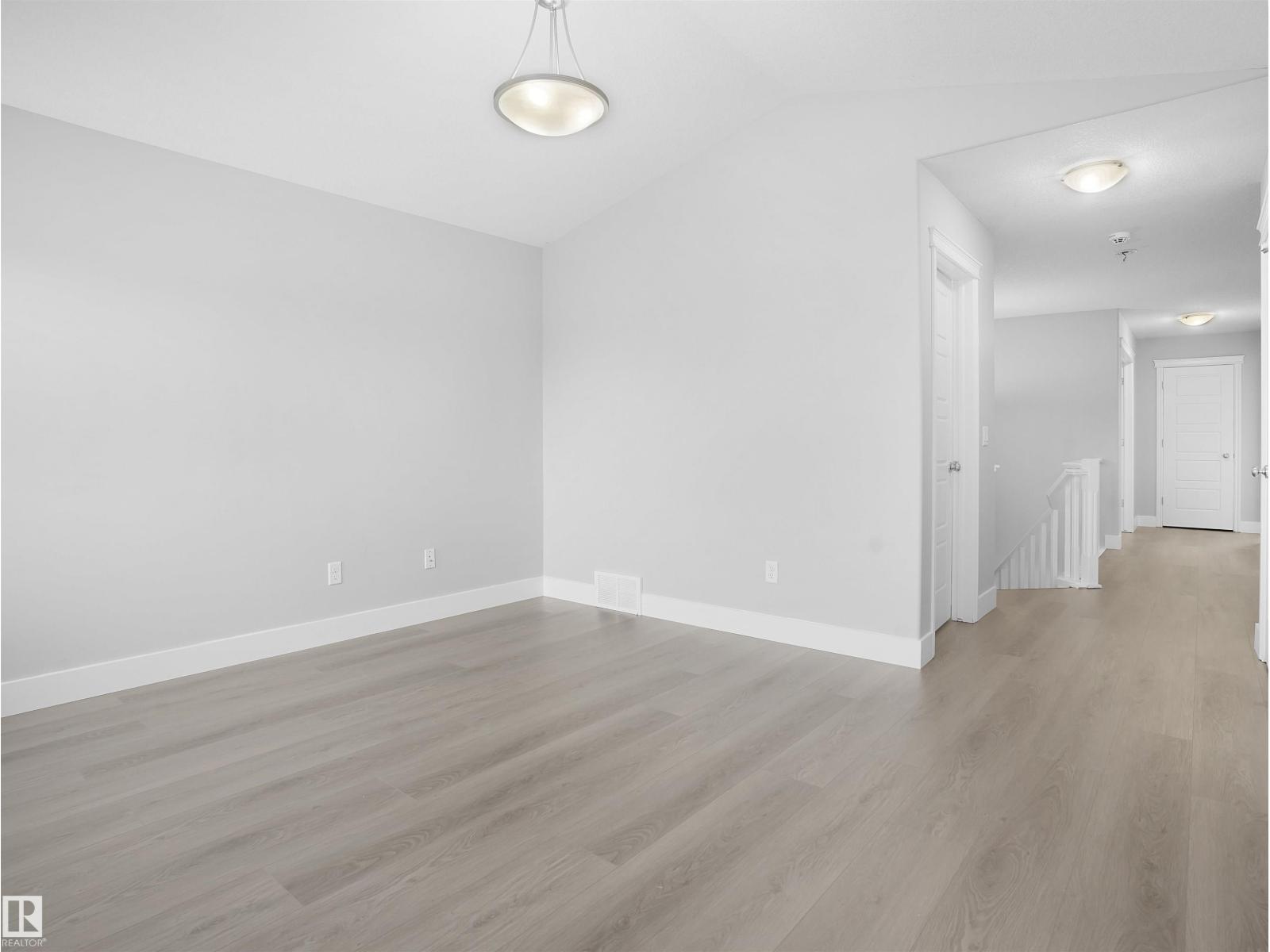 5903 12 Av Sw, Edmonton, Alberta  T6X 0T2 - Photo 34 - E4458107