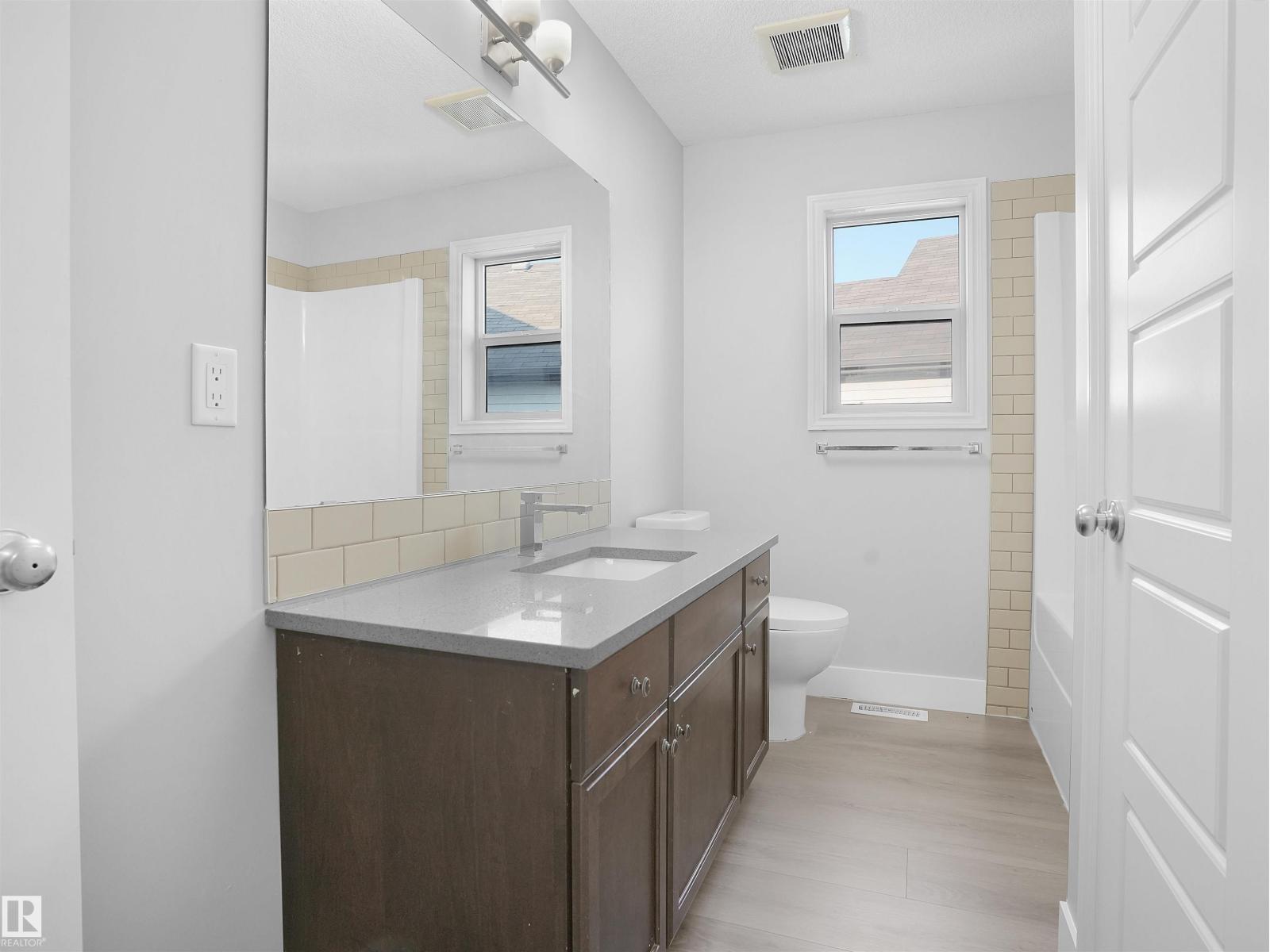 5903 12 Av Sw, Edmonton, Alberta  T6X 0T2 - Photo 35 - E4458107