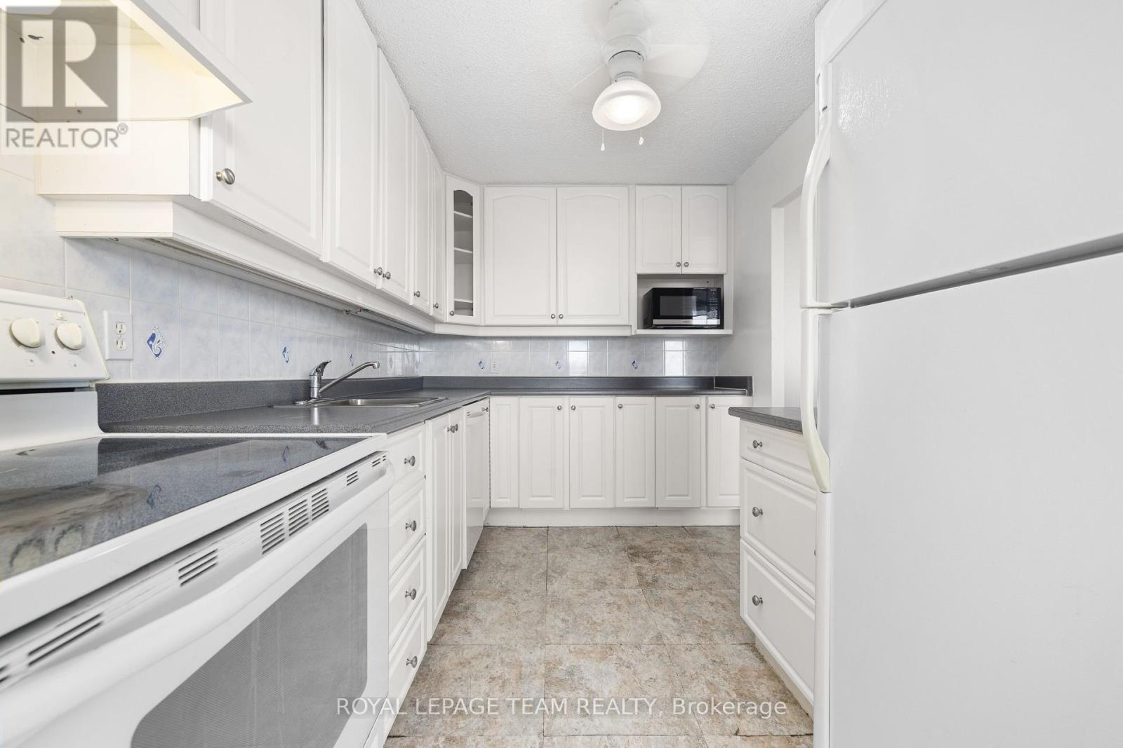 603 - 665 Bathgate Drive, Ottawa, Ontario  K1K 3Y4 - Photo 14 - X12336661
