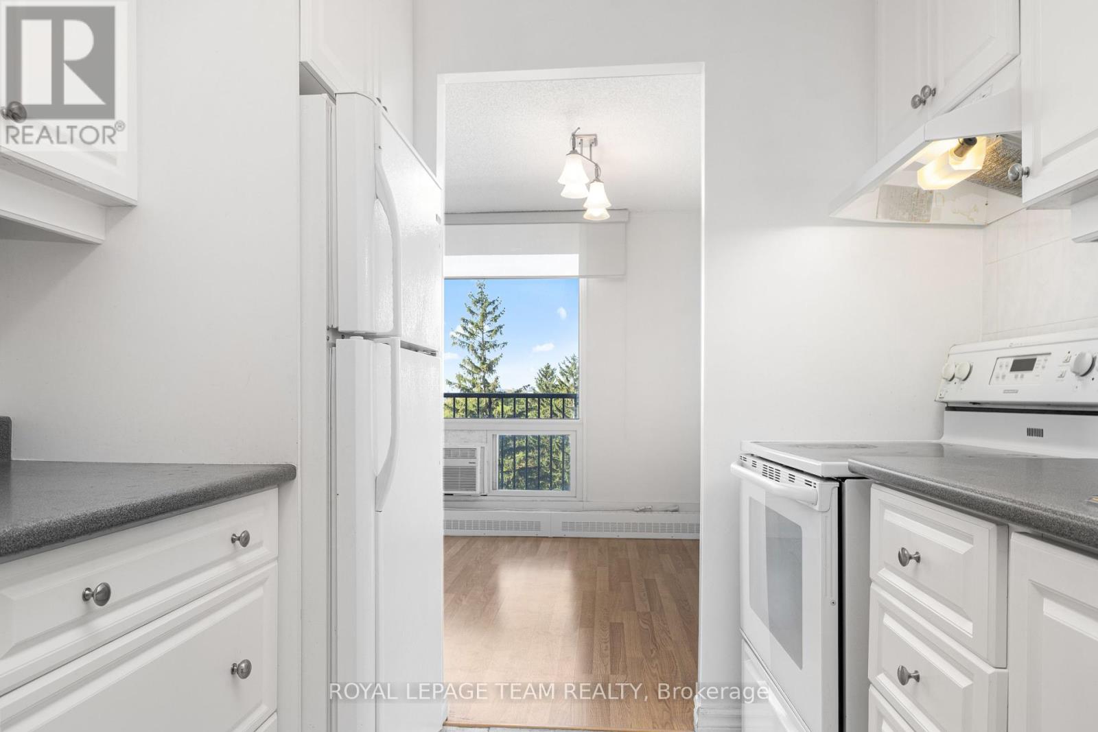 603 - 665 Bathgate Drive, Ottawa, Ontario  K1K 3Y4 - Photo 17 - X12336661