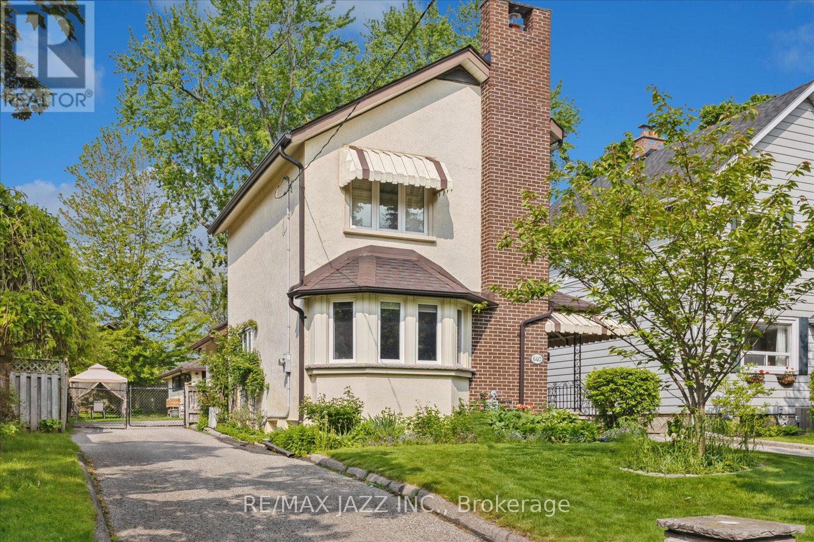 640 Mary Street N, Oshawa, Ontario  L1G 5E9 - Photo 2 - E12409291