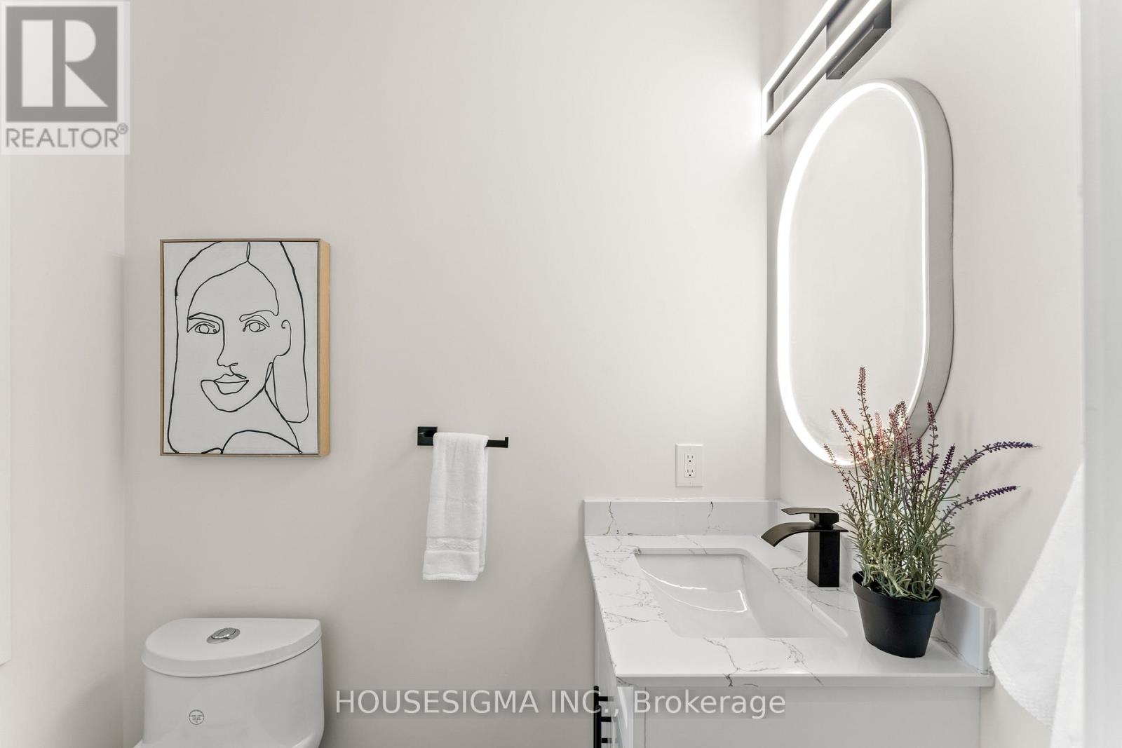 204 Franklin Avenue, Toronto, Ontario  M6P 3Z3 - Photo 15 - W12409406