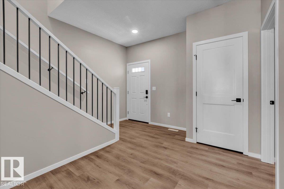 1140 South Creek Wd, Stony Plain, Alberta  T7Z 0J9 - Photo 4 - E4446052