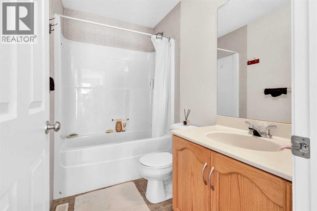 156 Saddlecrest Park Ne, Calgary, Alberta  T3J 5L5 - Photo 20 - A2253000