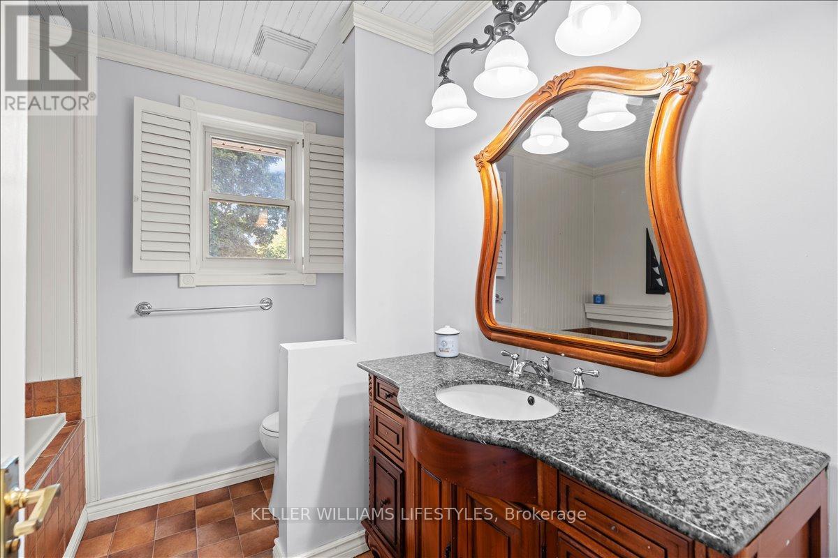 22 Park Lane, Lambton Shores, Ontario  N0N 1J0 - Photo 17 - X12409277