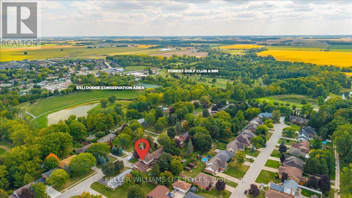 22 Park Lane, Lambton Shores, Ontario  N0N 1J0 - Photo 2 - X12409277