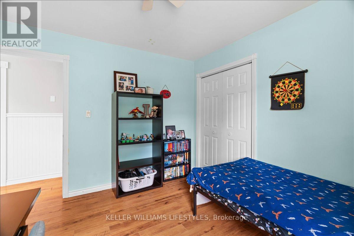 22 Park Lane, Lambton Shores, Ontario  N0N 1J0 - Photo 21 - X12409277