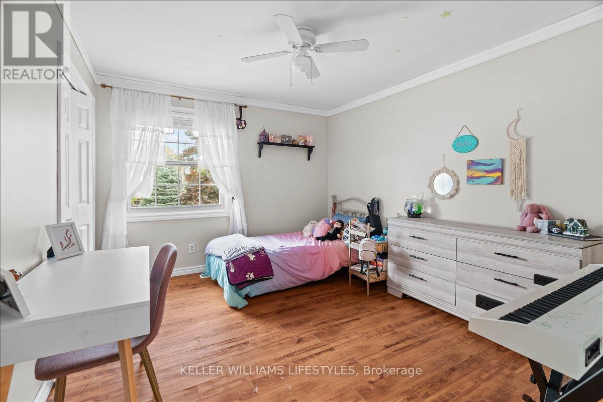 22 Park Lane, Lambton Shores, Ontario  N0N 1J0 - Photo 26 - X12409277