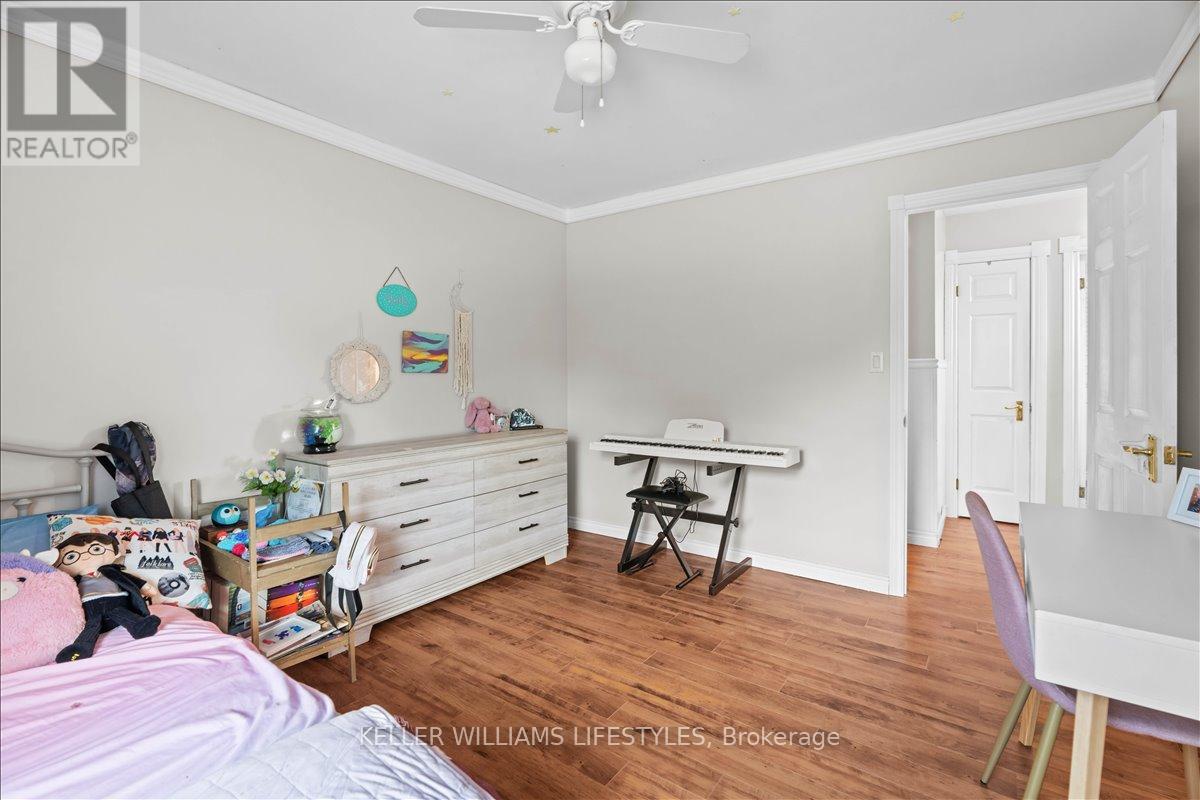 22 Park Lane, Lambton Shores, Ontario  N0N 1J0 - Photo 27 - X12409277