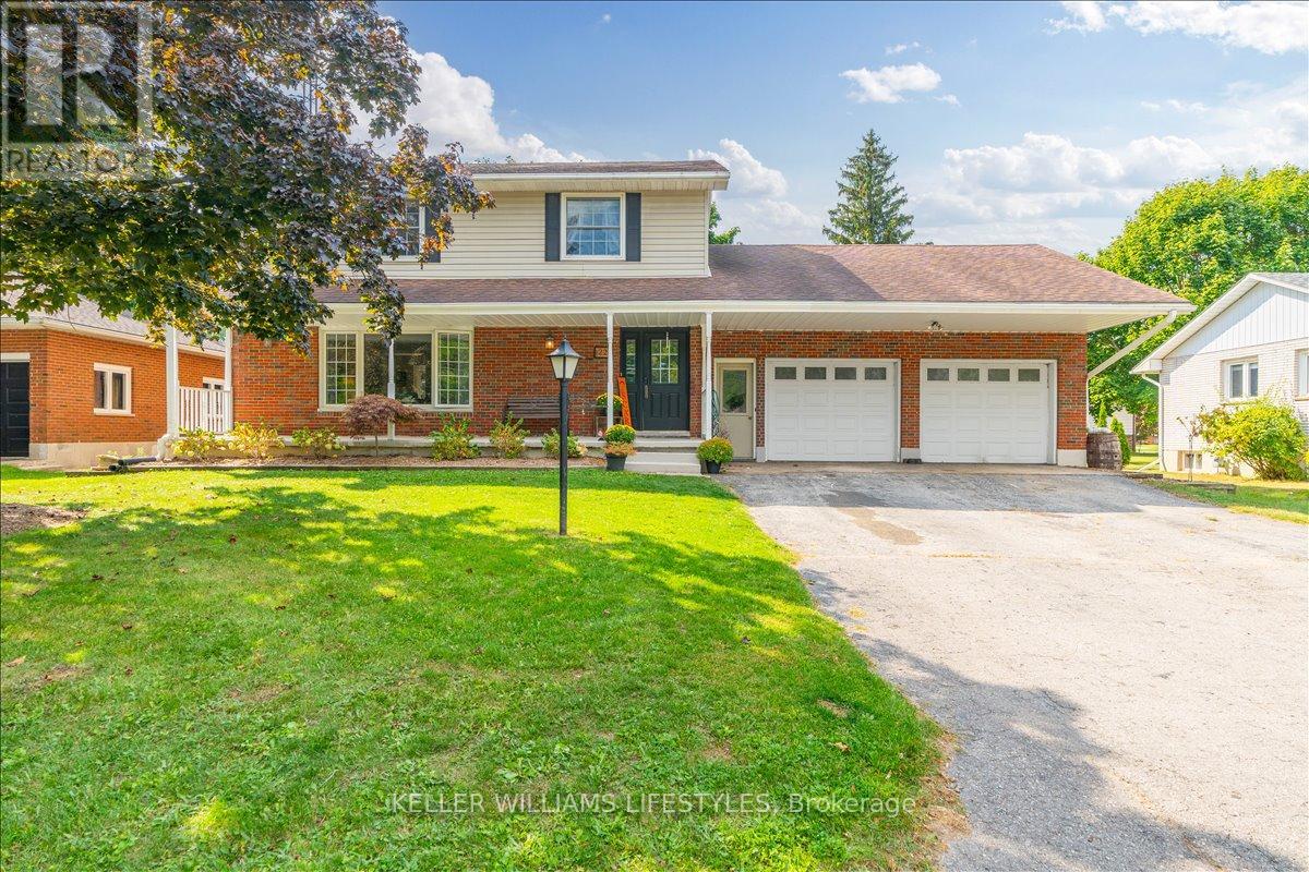 22 Park Lane, Lambton Shores, Ontario  N0N 1J0 - Photo 3 - X12409277