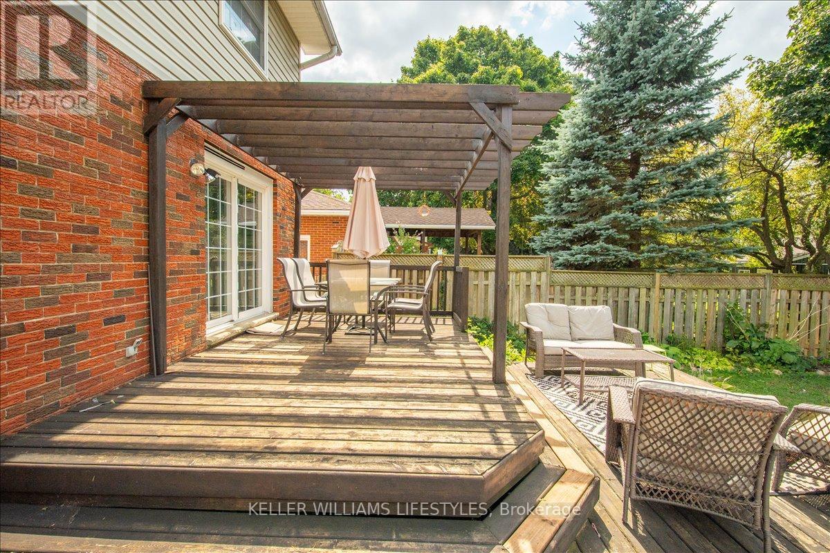 22 Park Lane, Lambton Shores, Ontario  N0N 1J0 - Photo 33 - X12409277