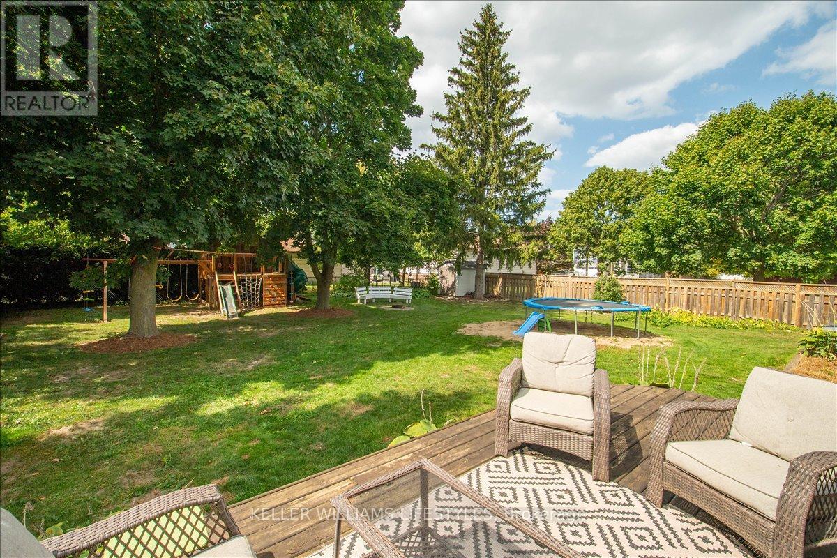 22 Park Lane, Lambton Shores, Ontario  N0N 1J0 - Photo 34 - X12409277
