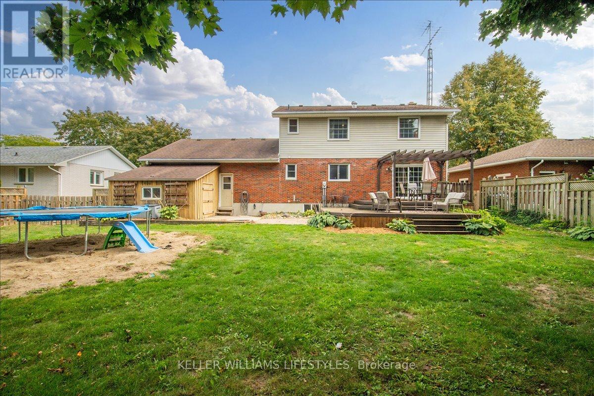 22 Park Lane, Lambton Shores, Ontario  N0N 1J0 - Photo 36 - X12409277