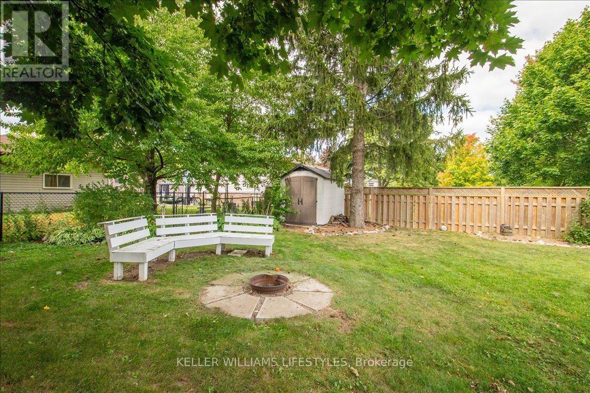 22 Park Lane, Lambton Shores, Ontario  N0N 1J0 - Photo 37 - X12409277