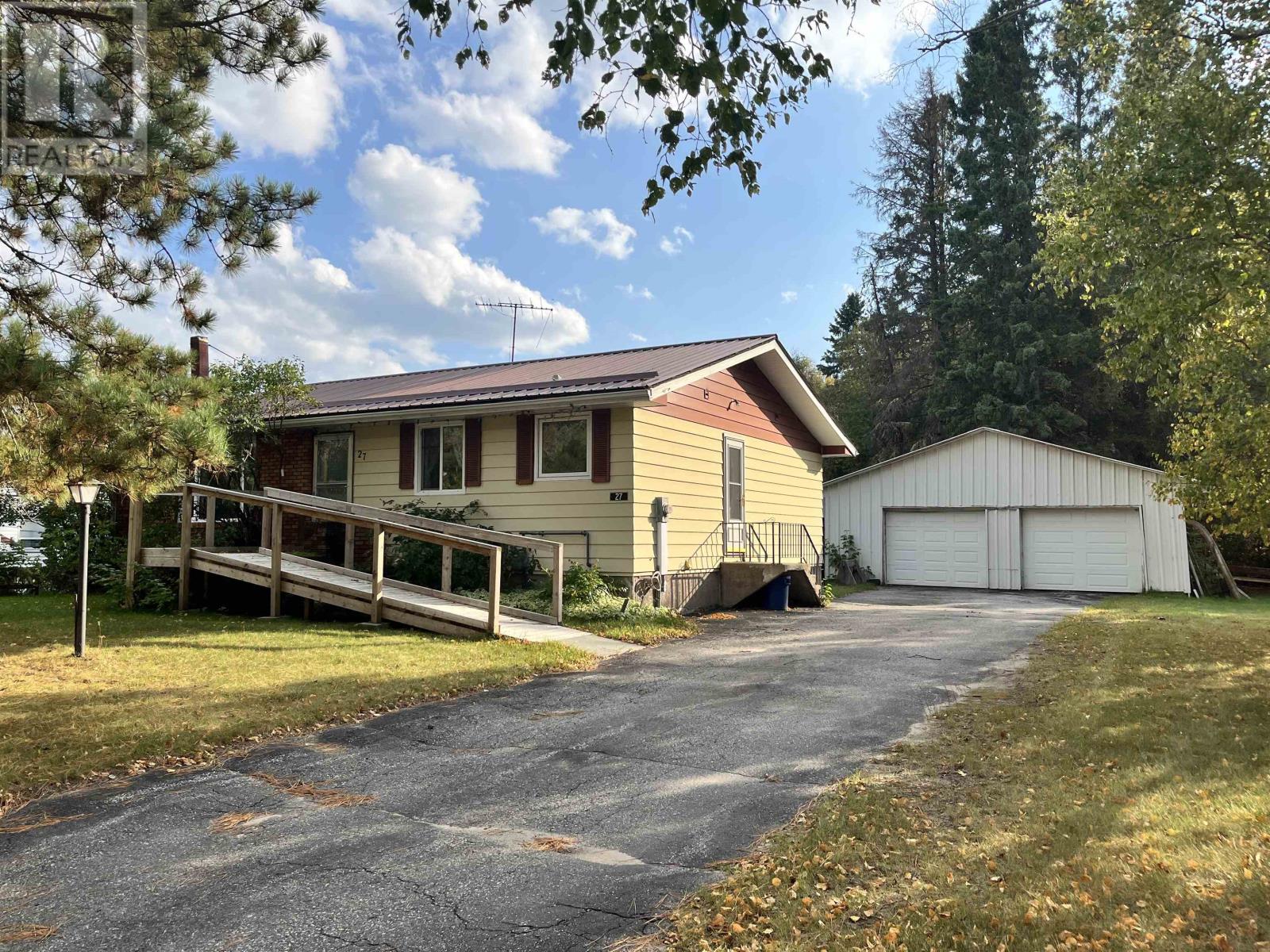 27 Balsam Avenue, Ear Falls, Ontario