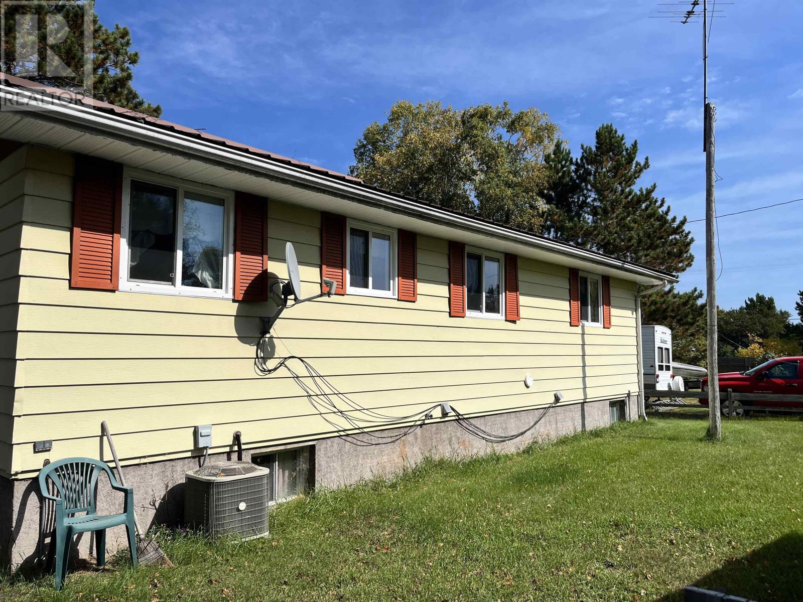 27 Balsam Avenue, Ear Falls, Ontario  P0V 1T0 - Photo 5 - TB252948