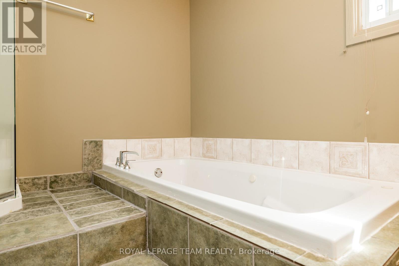 10 - 105 Parkinson St Street, North Grenville, Ontario  K0G 1J0 - Photo 29 - X12409284