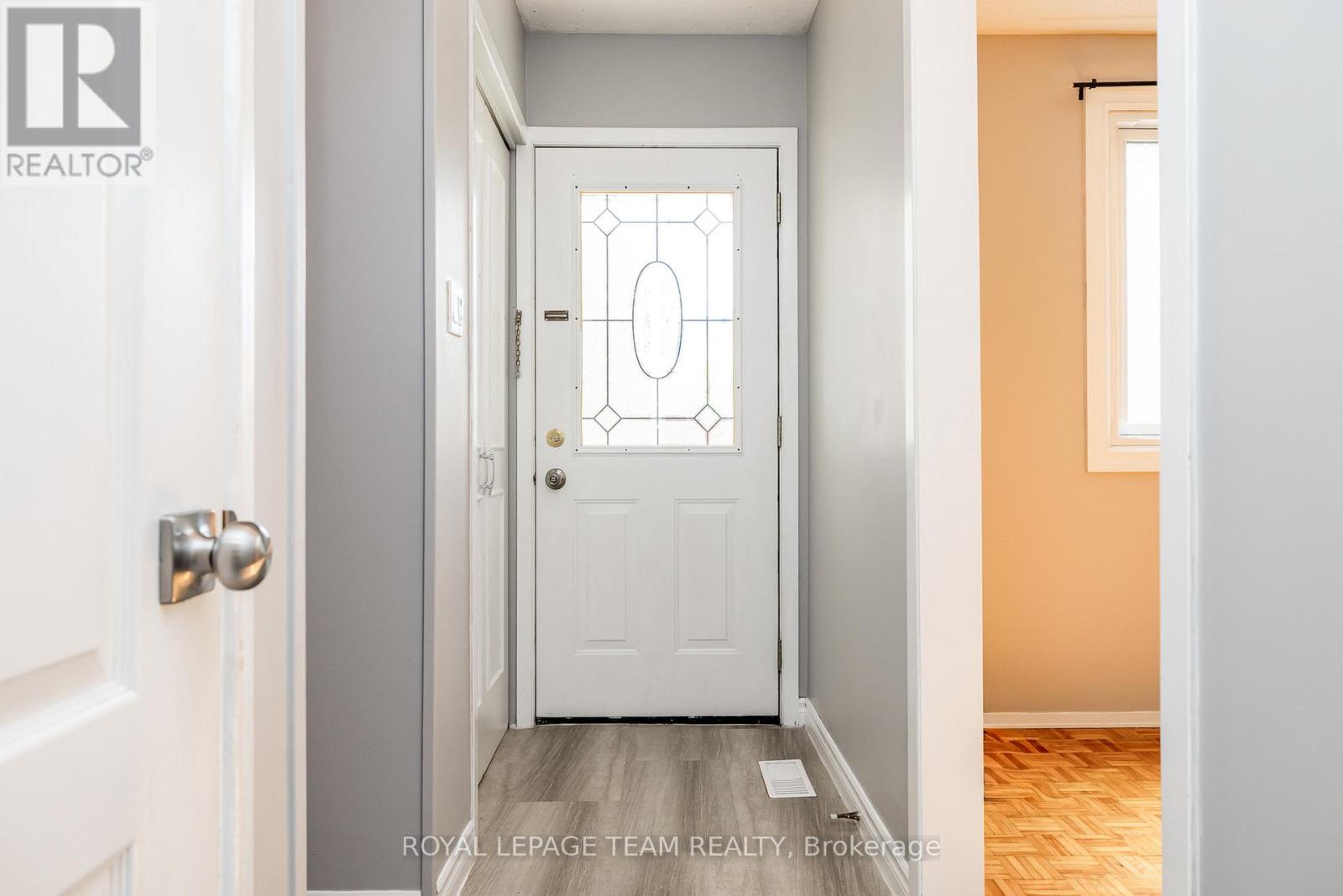 10 - 105 Parkinson St Street, North Grenville, Ontario  K0G 1J0 - Photo 6 - X12409284