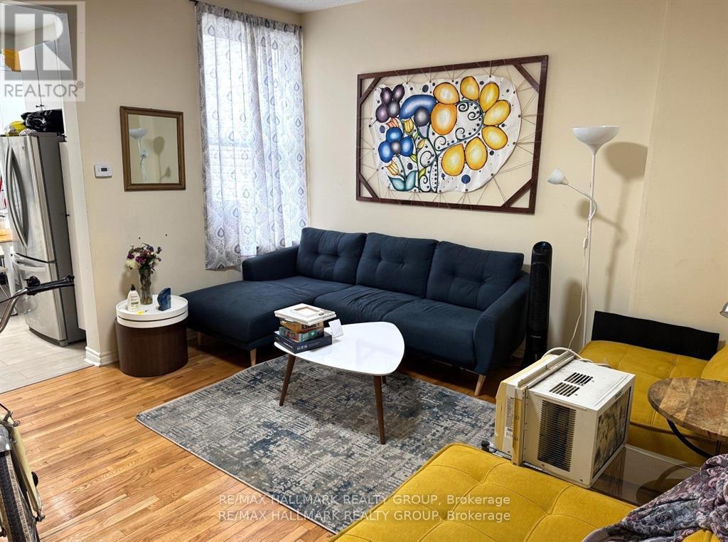 478 Cumberland Street, Ottawa, Ontario  K1N 7J9 - Photo 3 - X12409300