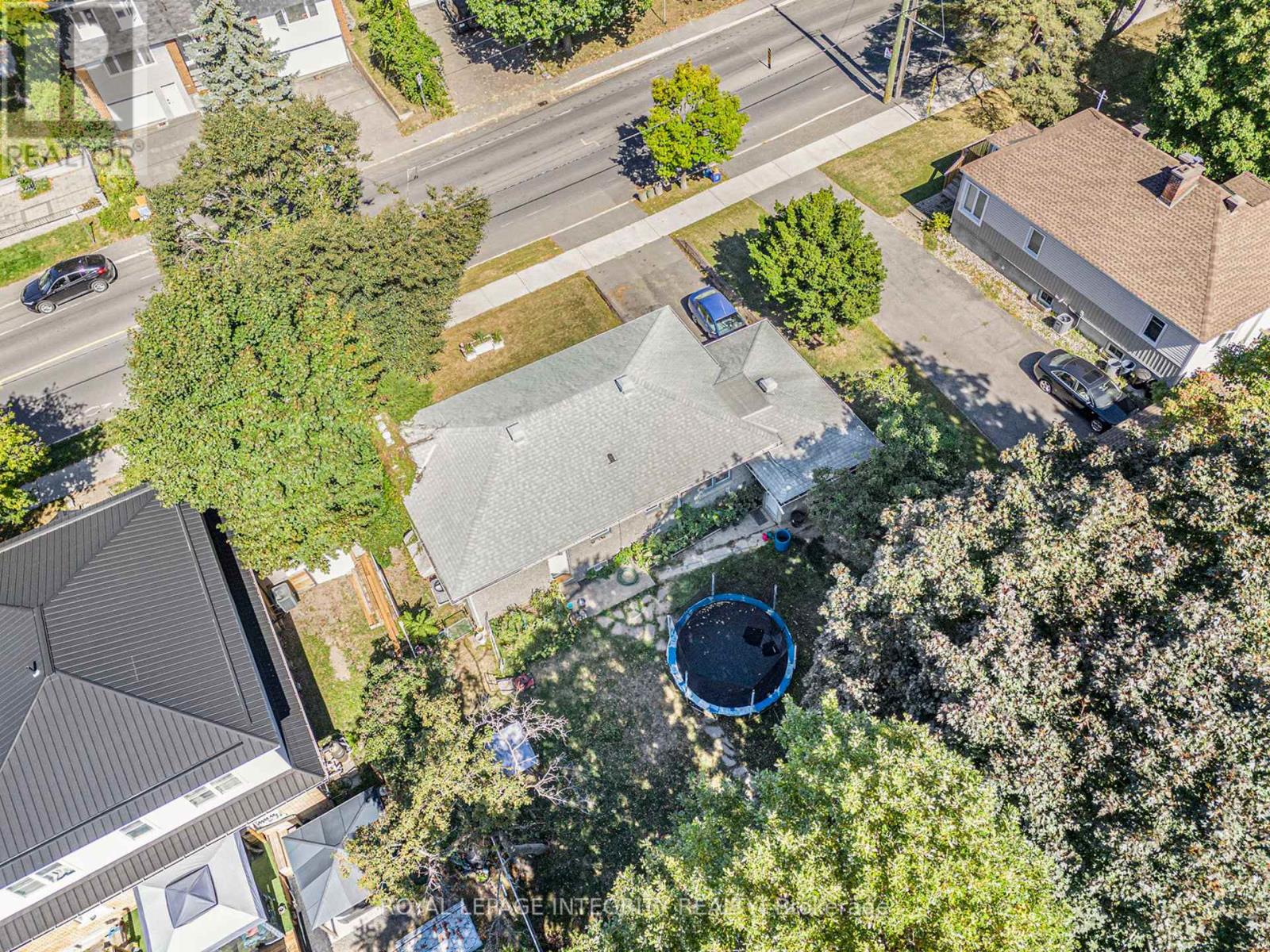 1368 Kilborn Avenue, Ottawa, Ontario  K1H 6L8 - Photo 7 - X12409312