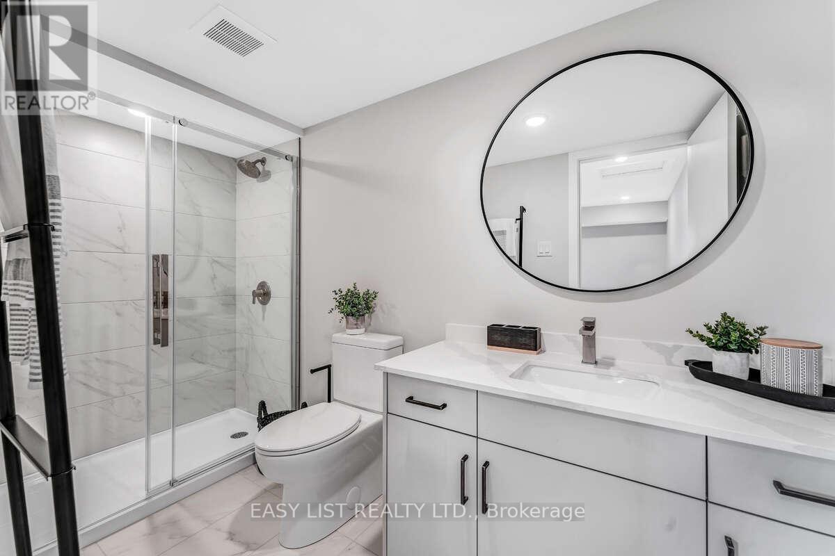 3 - 152 Springhurst Avenue, Ottawa, Ontario  K1S 0E5 - Photo 14 - X12409400