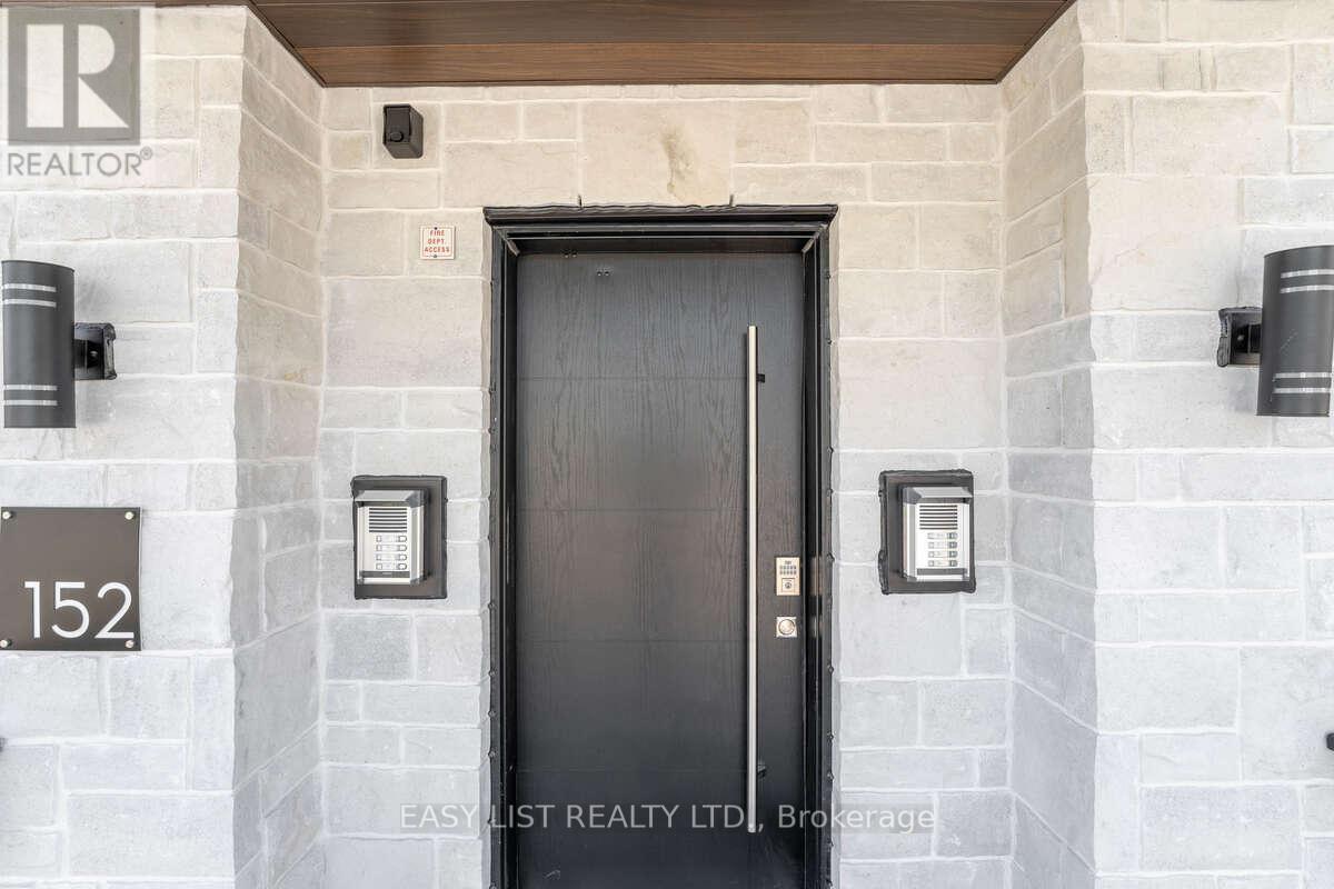 3 - 152 Springhurst Avenue, Ottawa, Ontario  K1S 0E5 - Photo 3 - X12409400