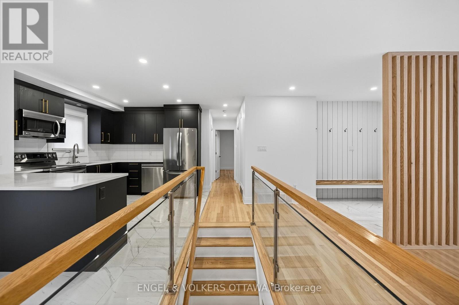 2204 Utah Street, Ottawa, Ontario  K1H 7W8 - Photo 13 - X12409401