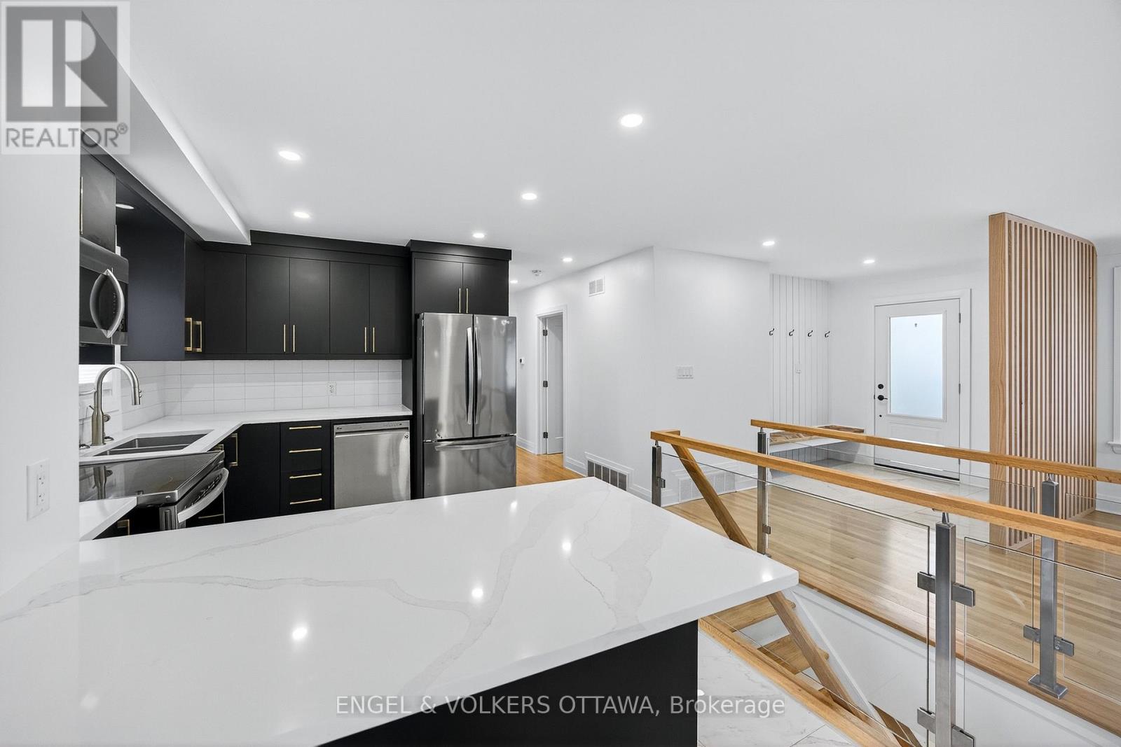 2204 Utah Street, Ottawa, Ontario  K1H 7W8 - Photo 14 - X12409401