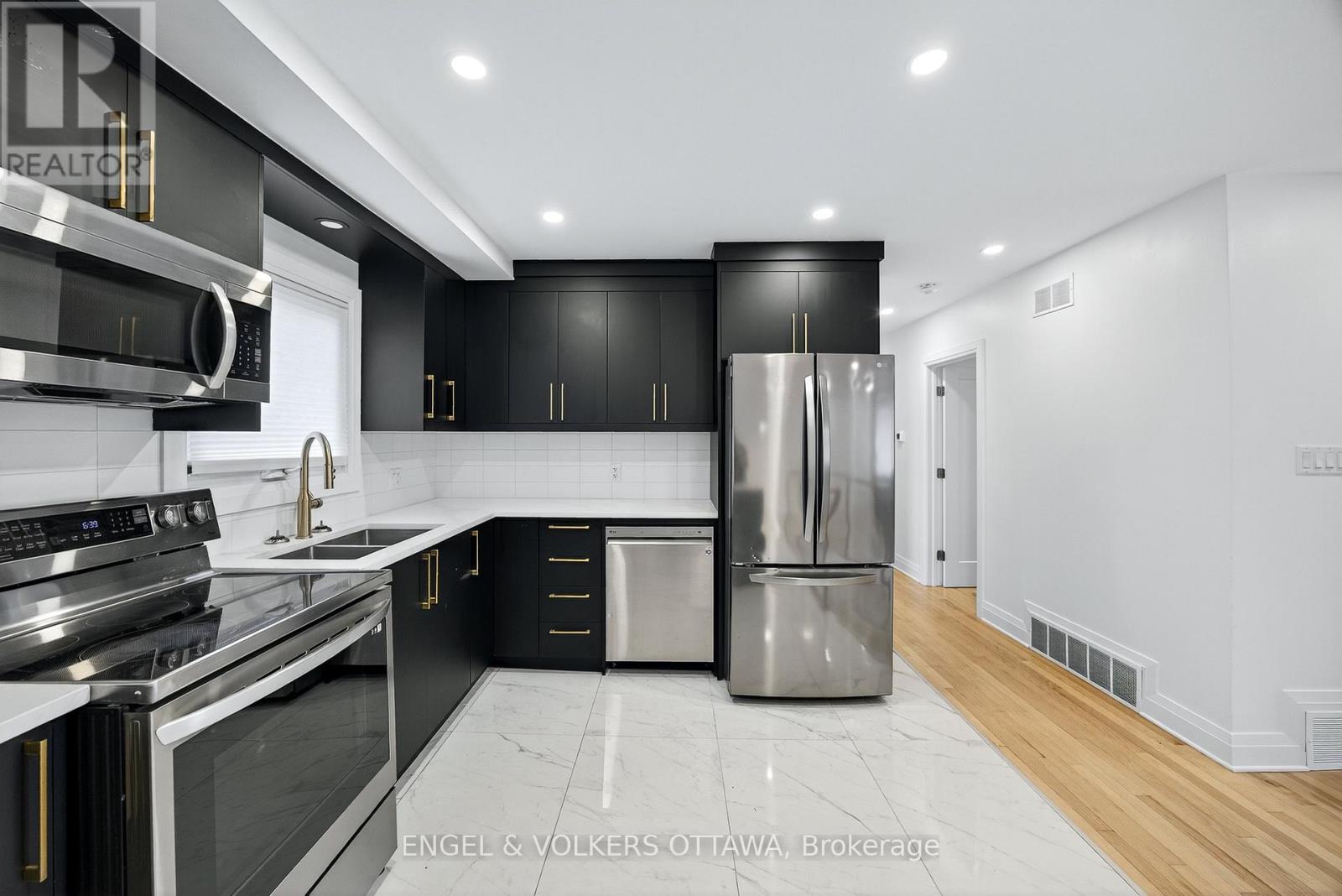 2204 Utah Street, Ottawa, Ontario  K1H 7W8 - Photo 16 - X12409401