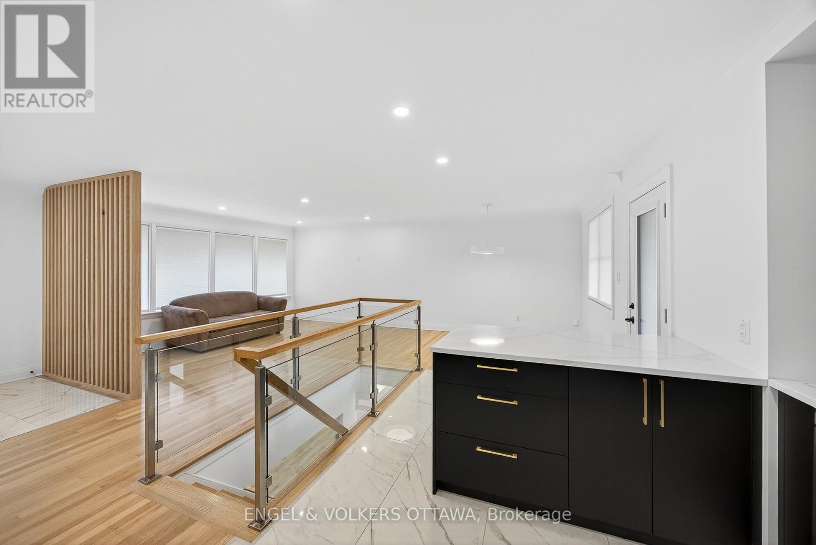 2204 Utah Street, Ottawa, Ontario  K1H 7W8 - Photo 18 - X12409401
