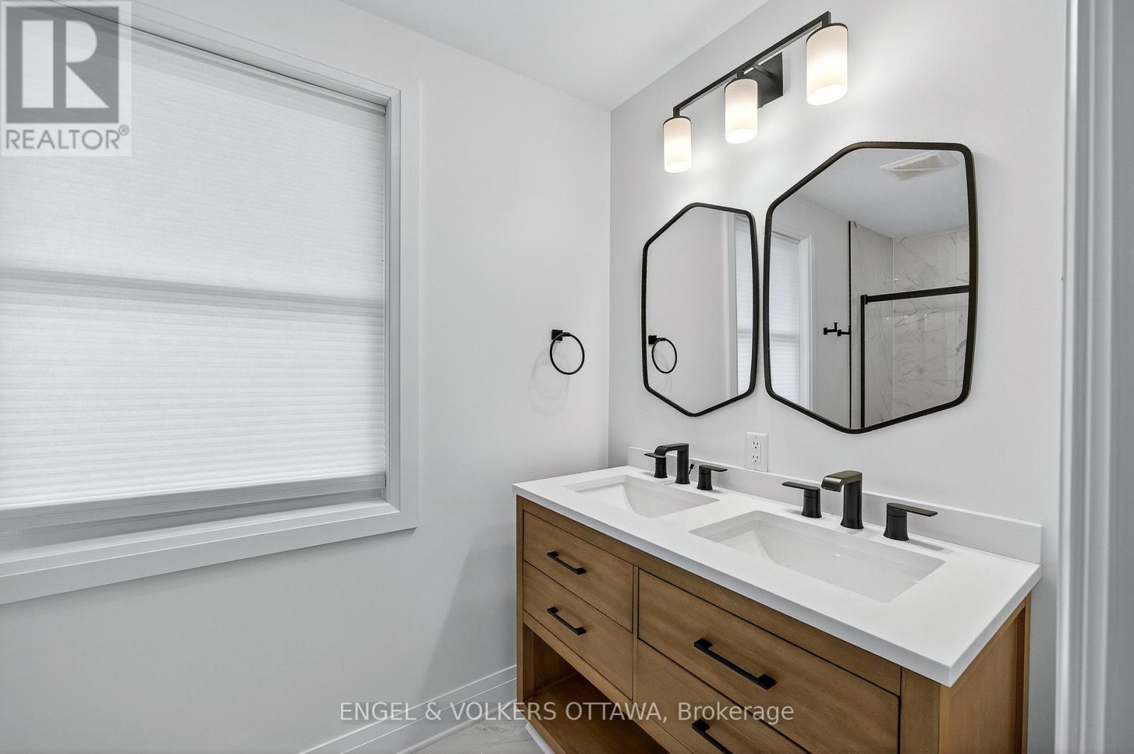 2204 Utah Street, Ottawa, Ontario  K1H 7W8 - Photo 24 - X12409401