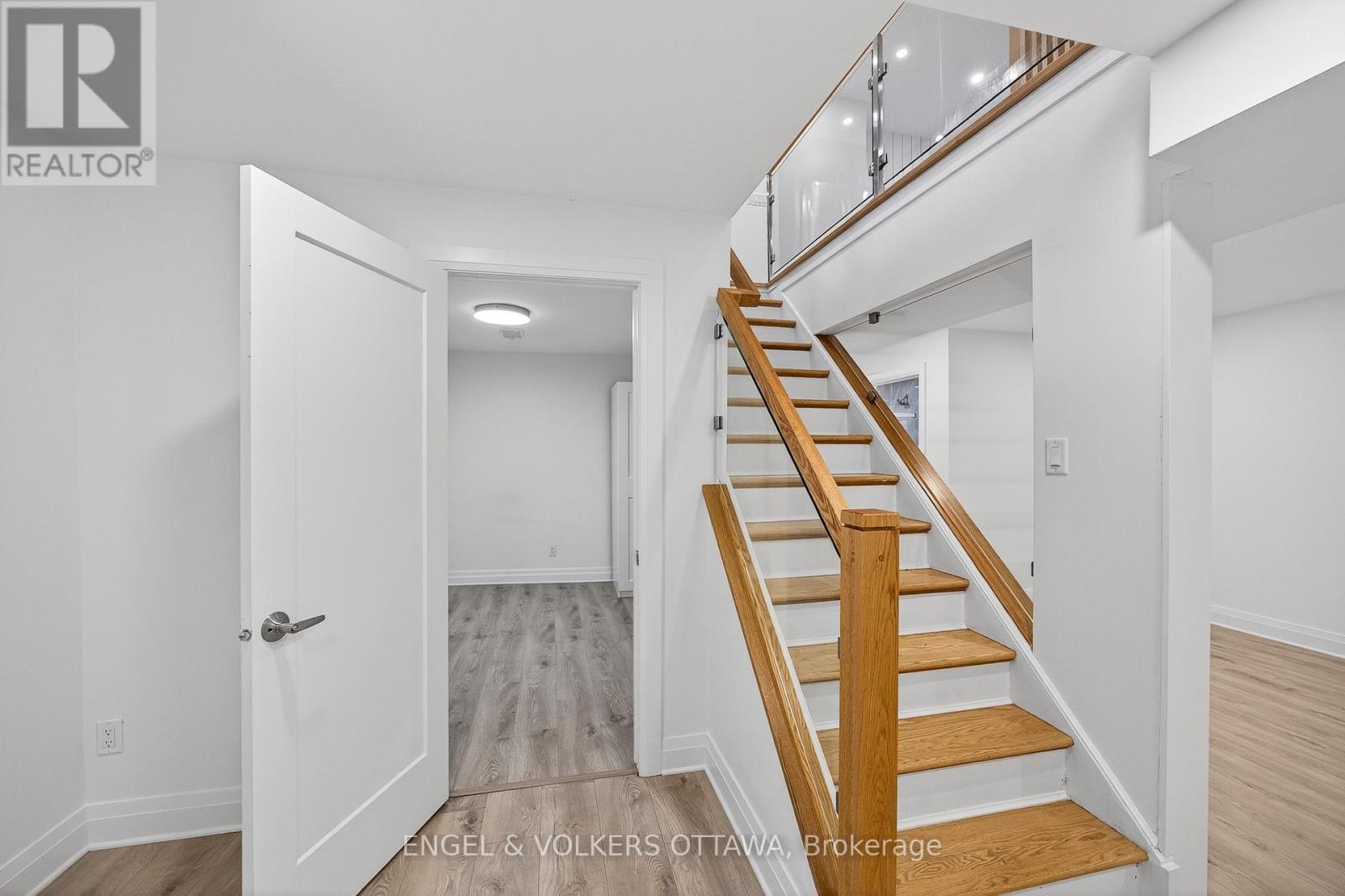 2204 Utah Street, Ottawa, Ontario  K1H 7W8 - Photo 29 - X12409401