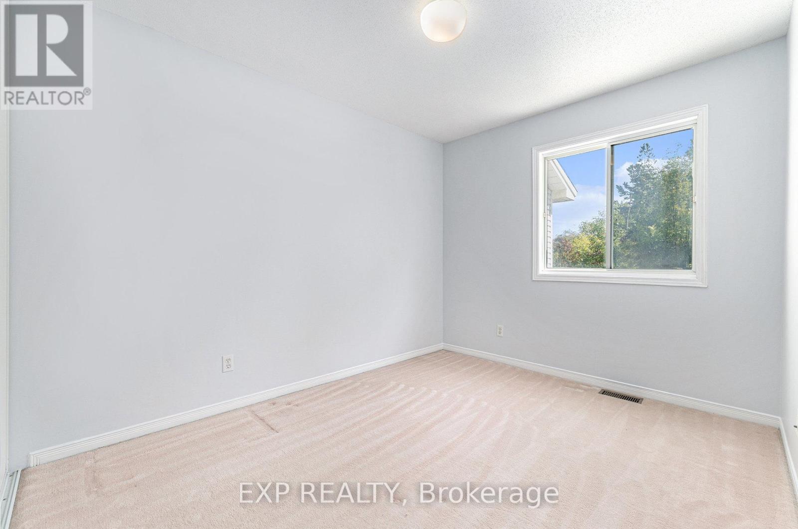 103 Banchory Crescent, Ottawa, Ontario  K2K 2V2 - Photo 10 - X12409428