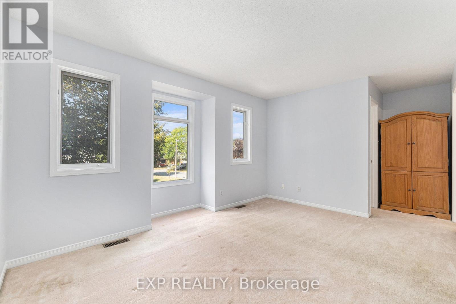 103 Banchory Crescent, Ottawa, Ontario  K2K 2V2 - Photo 11 - X12409428