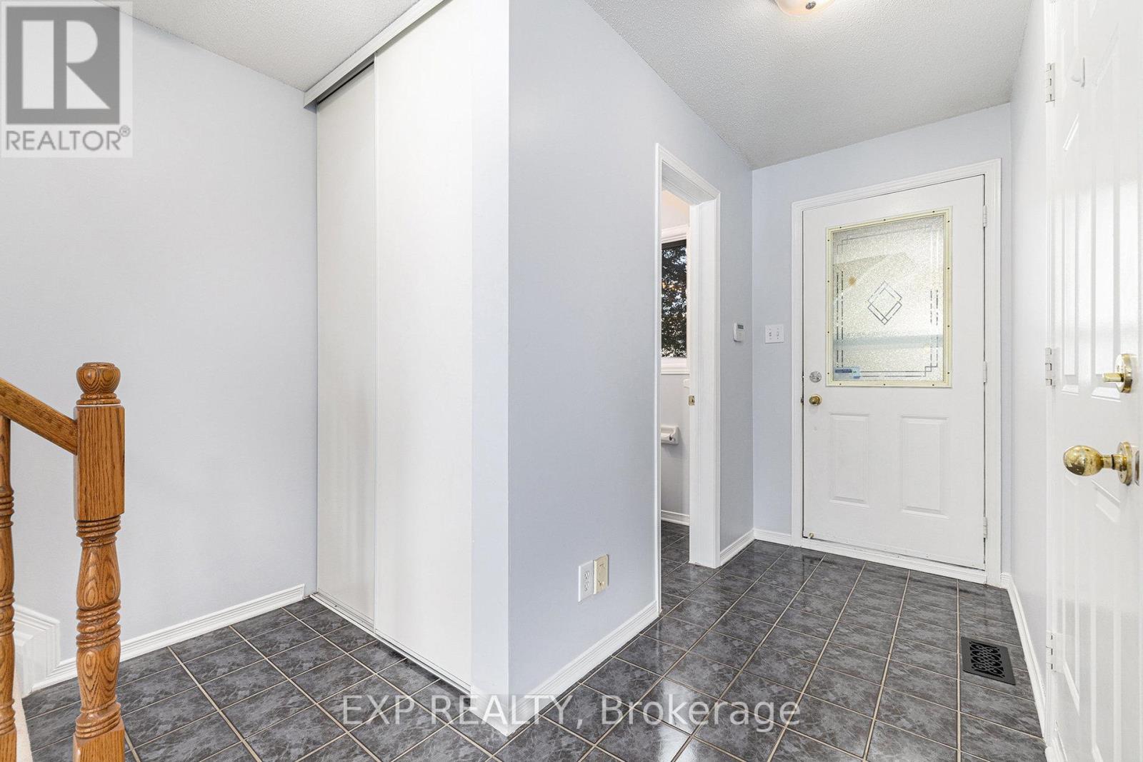 103 Banchory Crescent, Ottawa, Ontario  K2K 2V2 - Photo 2 - X12409428