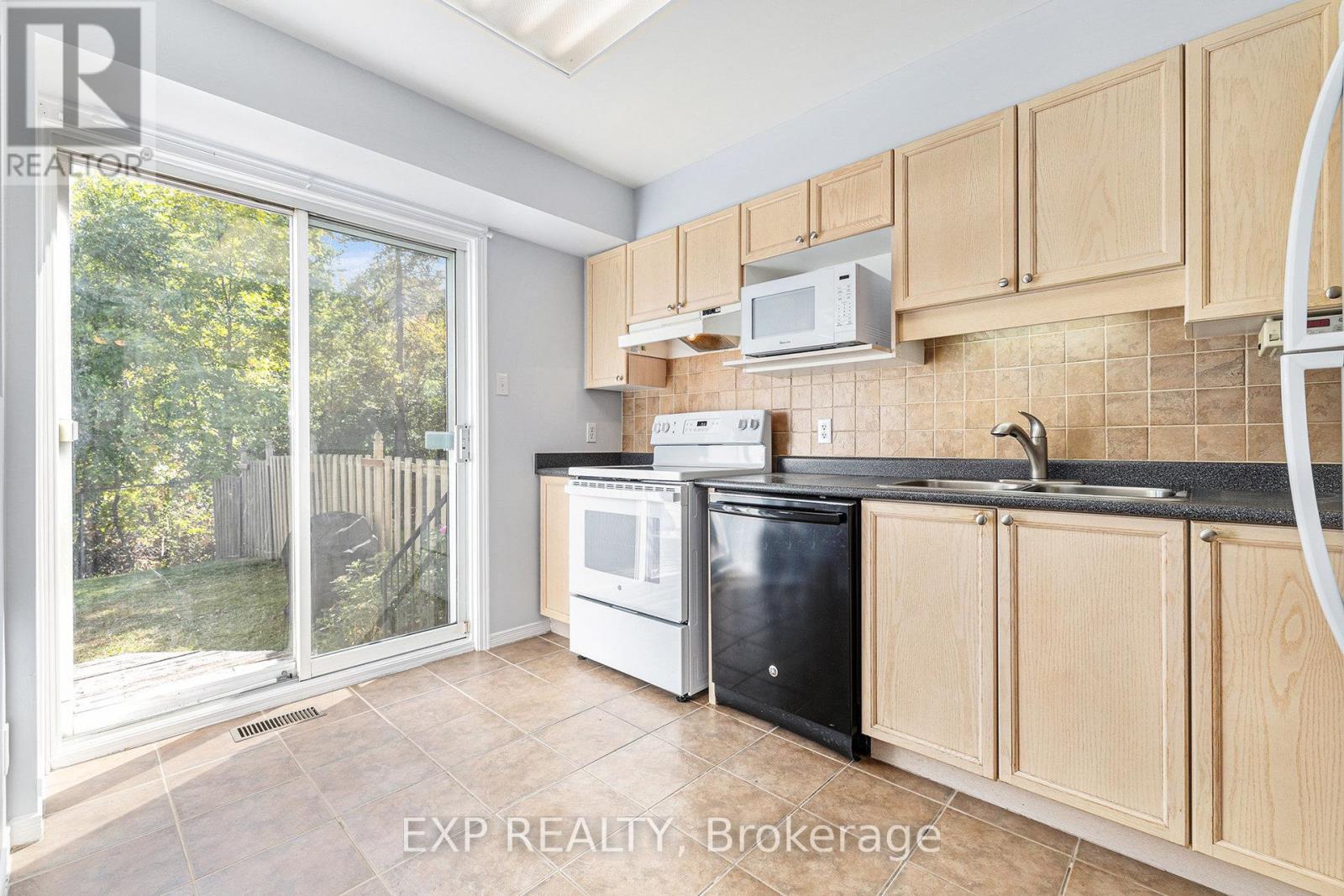 103 Banchory Crescent, Ottawa, Ontario  K2K 2V2 - Photo 6 - X12409428