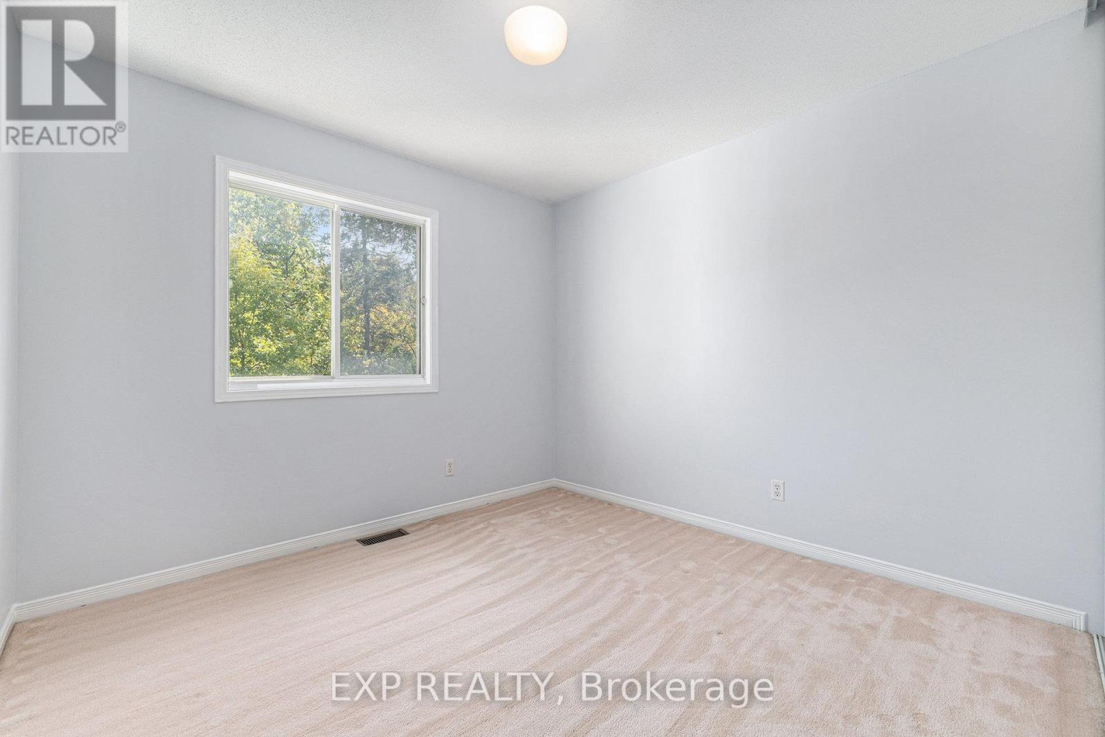 103 Banchory Crescent, Ottawa, Ontario  K2K 2V2 - Photo 9 - X12409428