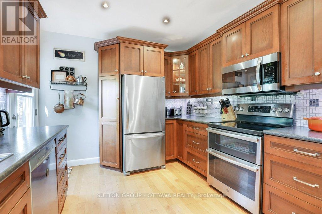 2 Victoria Street, Perth, Ontario  K7H 2H4 - Photo 14 - X12409448