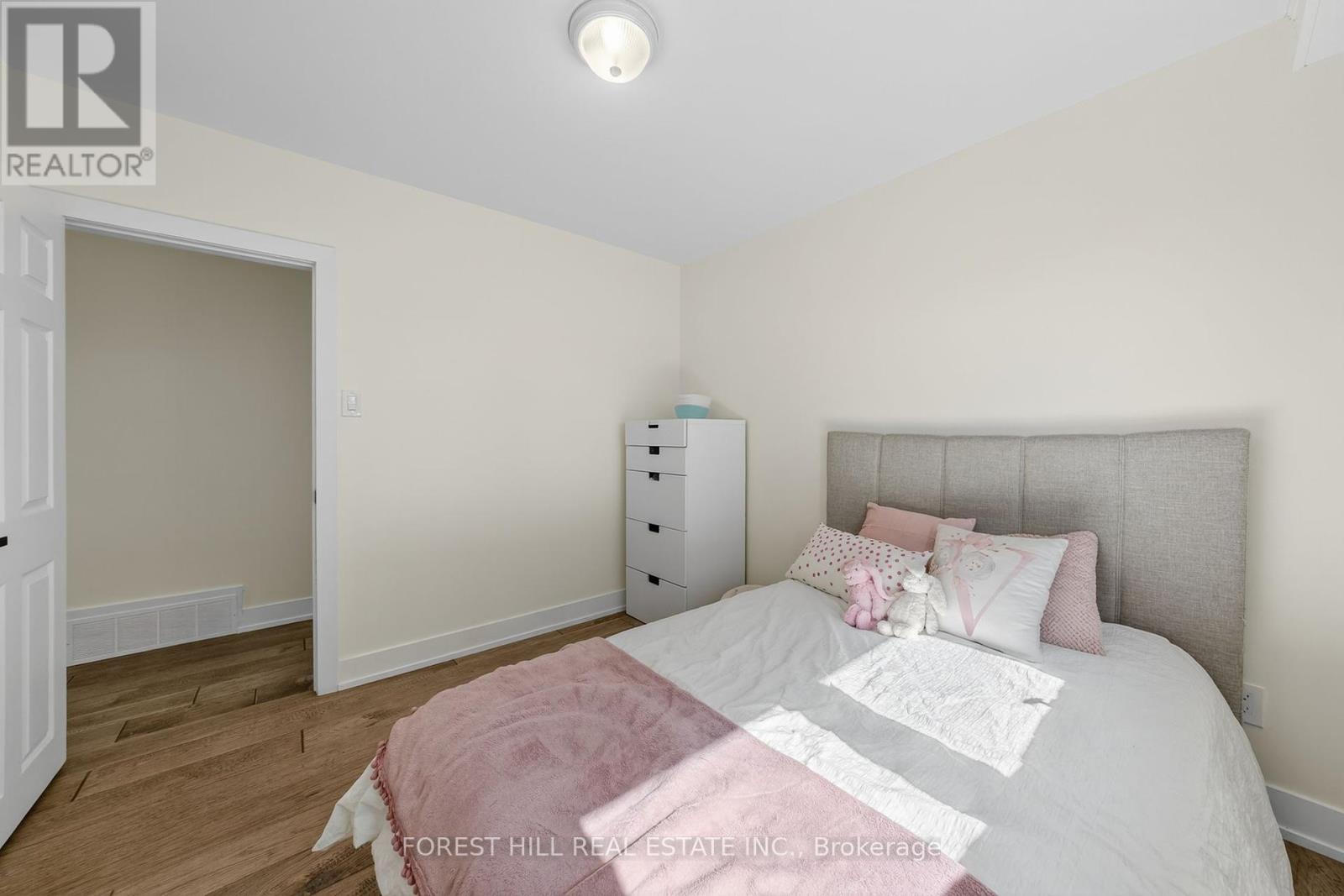 37 Cherry Post Crescent, Toronto, Ontario  M9C 2J9 - Photo 23 - W12409069