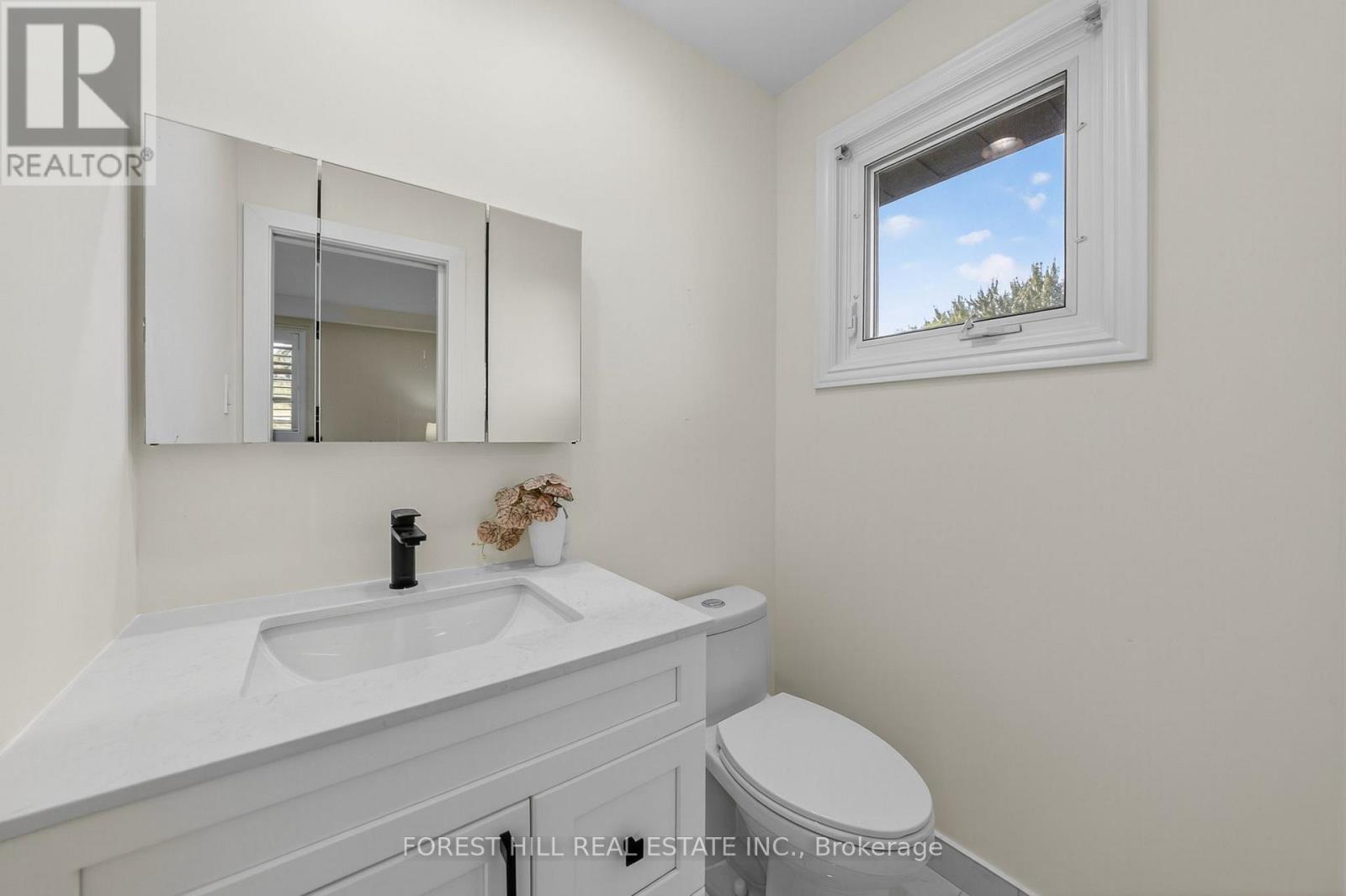 37 Cherry Post Crescent, Toronto, Ontario  M9C 2J9 - Photo 26 - W12409069