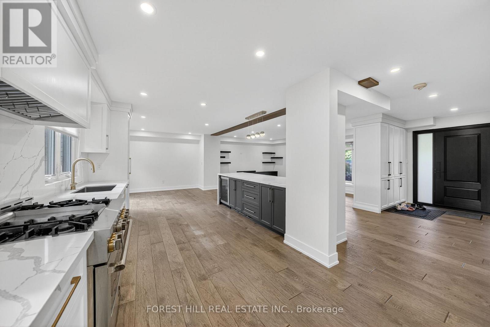 37 Cherry Post Crescent, Toronto, Ontario  M9C 2J9 - Photo 12 - W12409069