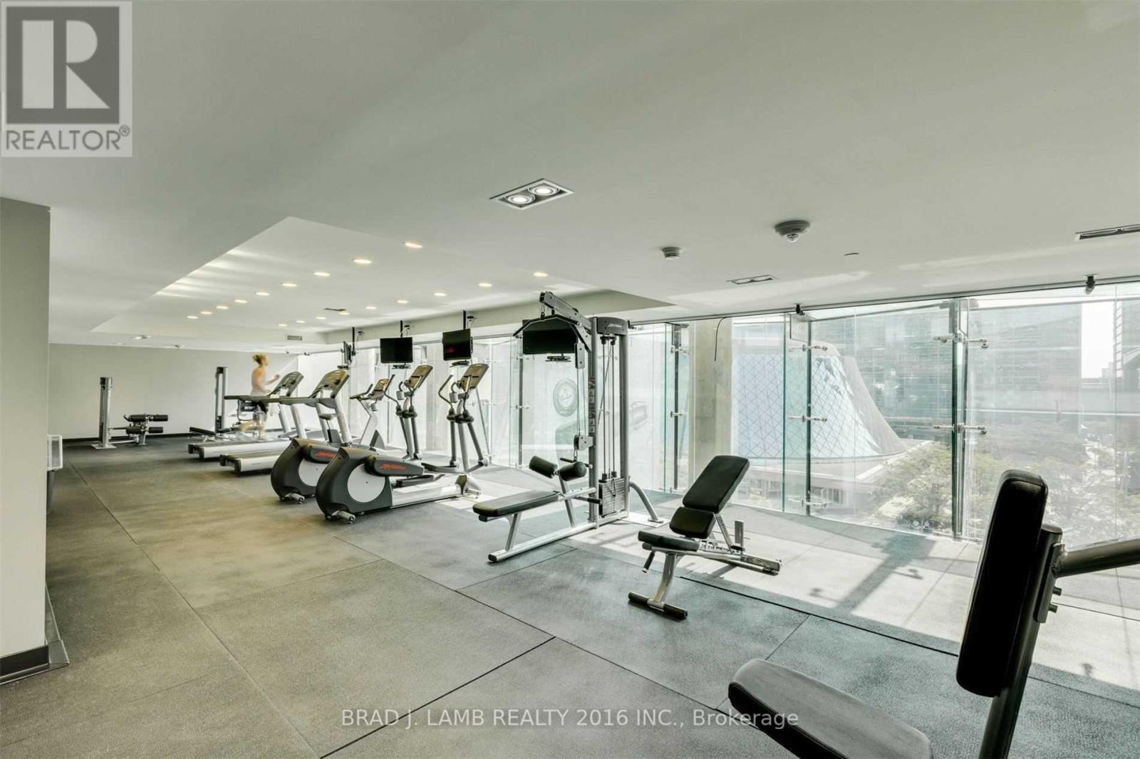 1301 - 224 King Street W, Toronto, Ontario  M5H 1K4 - Photo 18 - C12409199