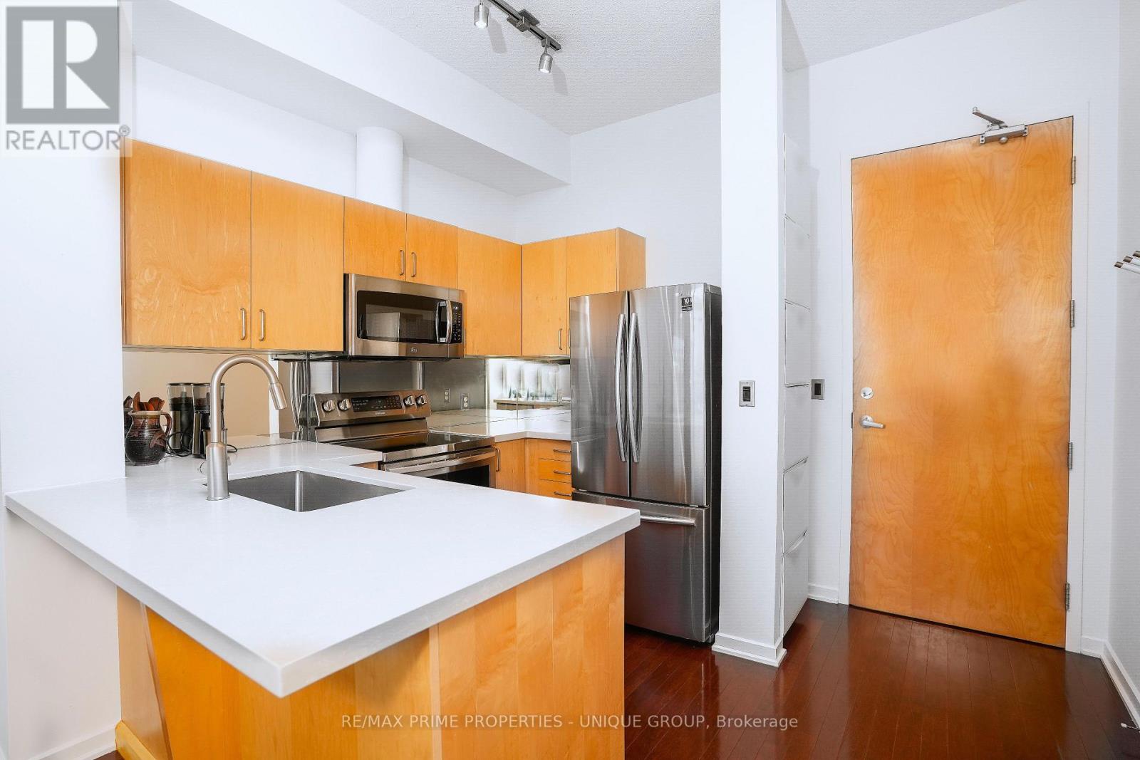 923 - 388 Richmond Street W, Toronto (Waterfront Communities), Ontario  M5V 3P1 - Photo 11 - C12409209