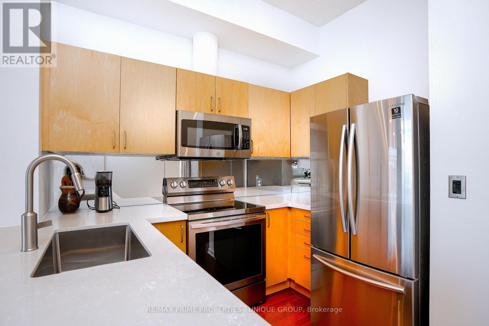 923 - 388 Richmond Street W, Toronto (Waterfront Communities), Ontario  M5V 3P1 - Photo 14 - C12409209