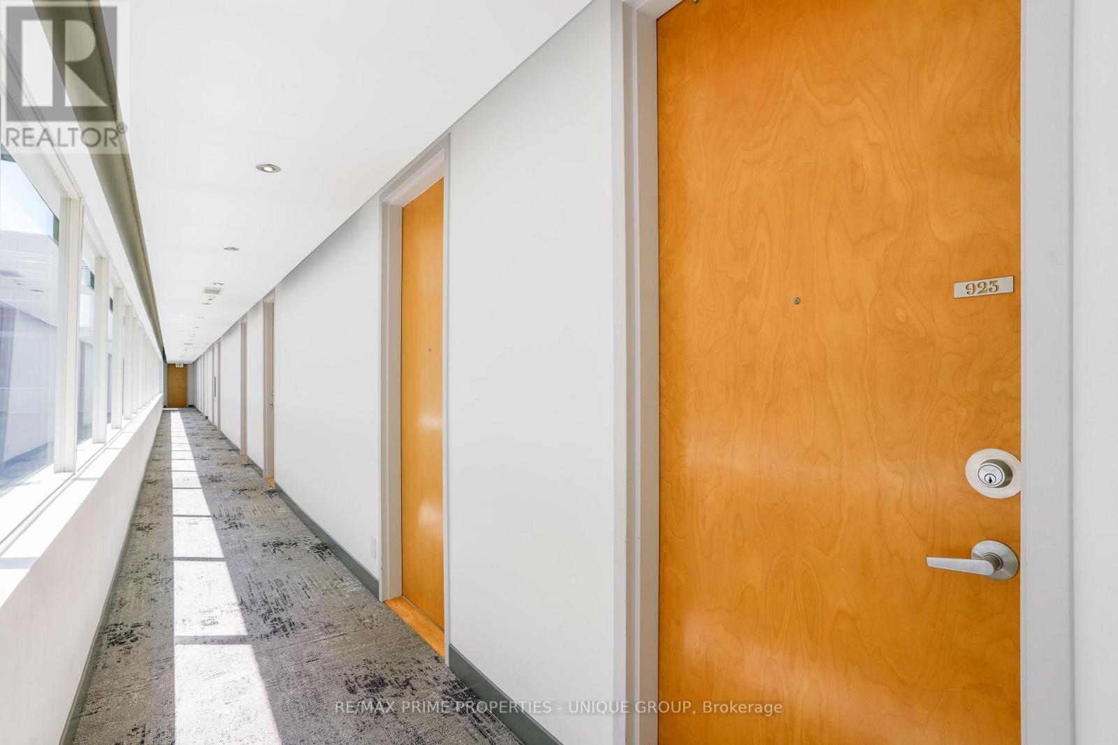 923 - 388 Richmond Street W, Toronto (Waterfront Communities), Ontario  M5V 3P1 - Photo 2 - C12409209