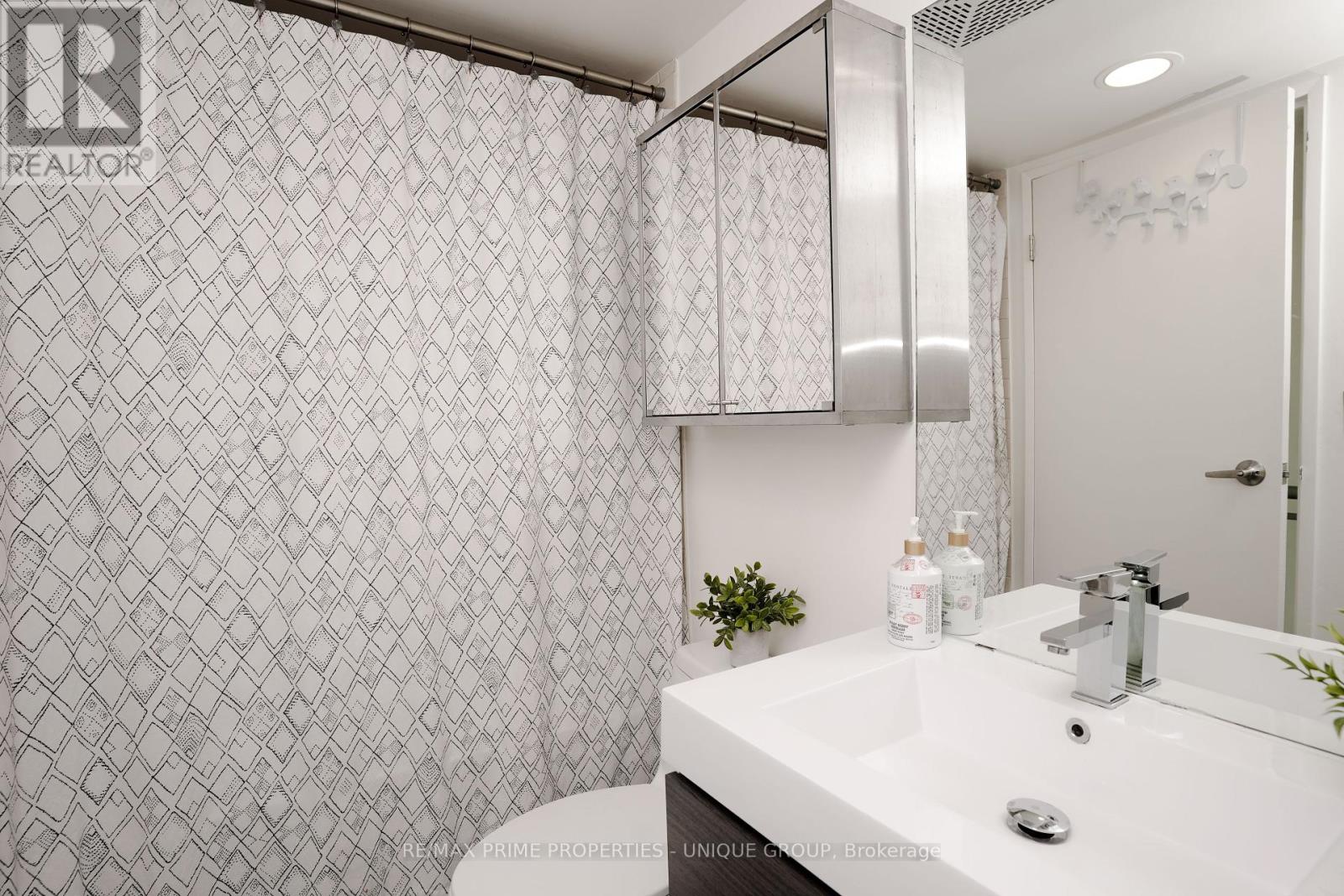 923 - 388 Richmond Street W, Toronto (Waterfront Communities), Ontario  M5V 3P1 - Photo 23 - C12409209