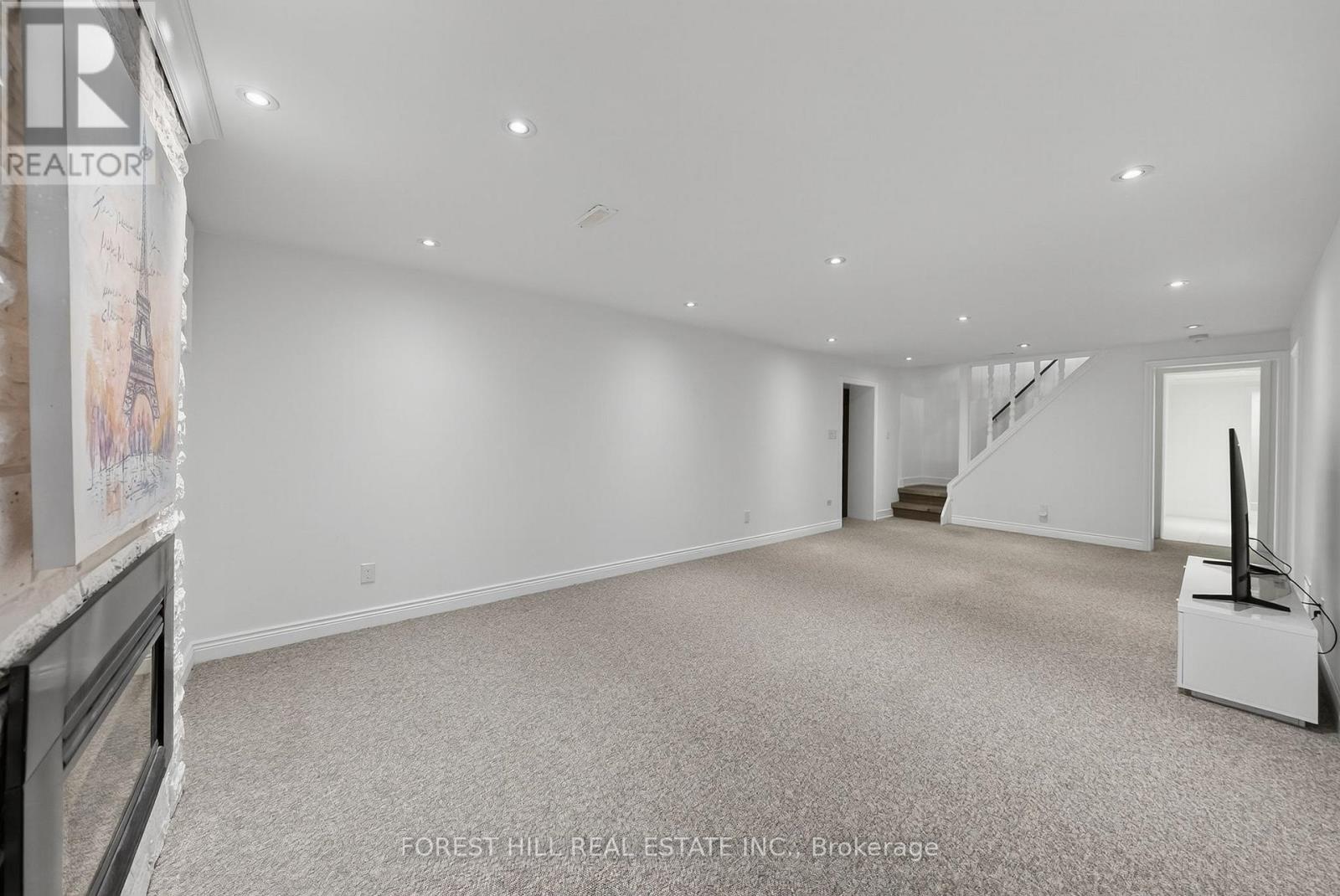 37 Cherry Post Crescent, Toronto, Ontario  M9C 2J9 - Photo 33 - W12409069
